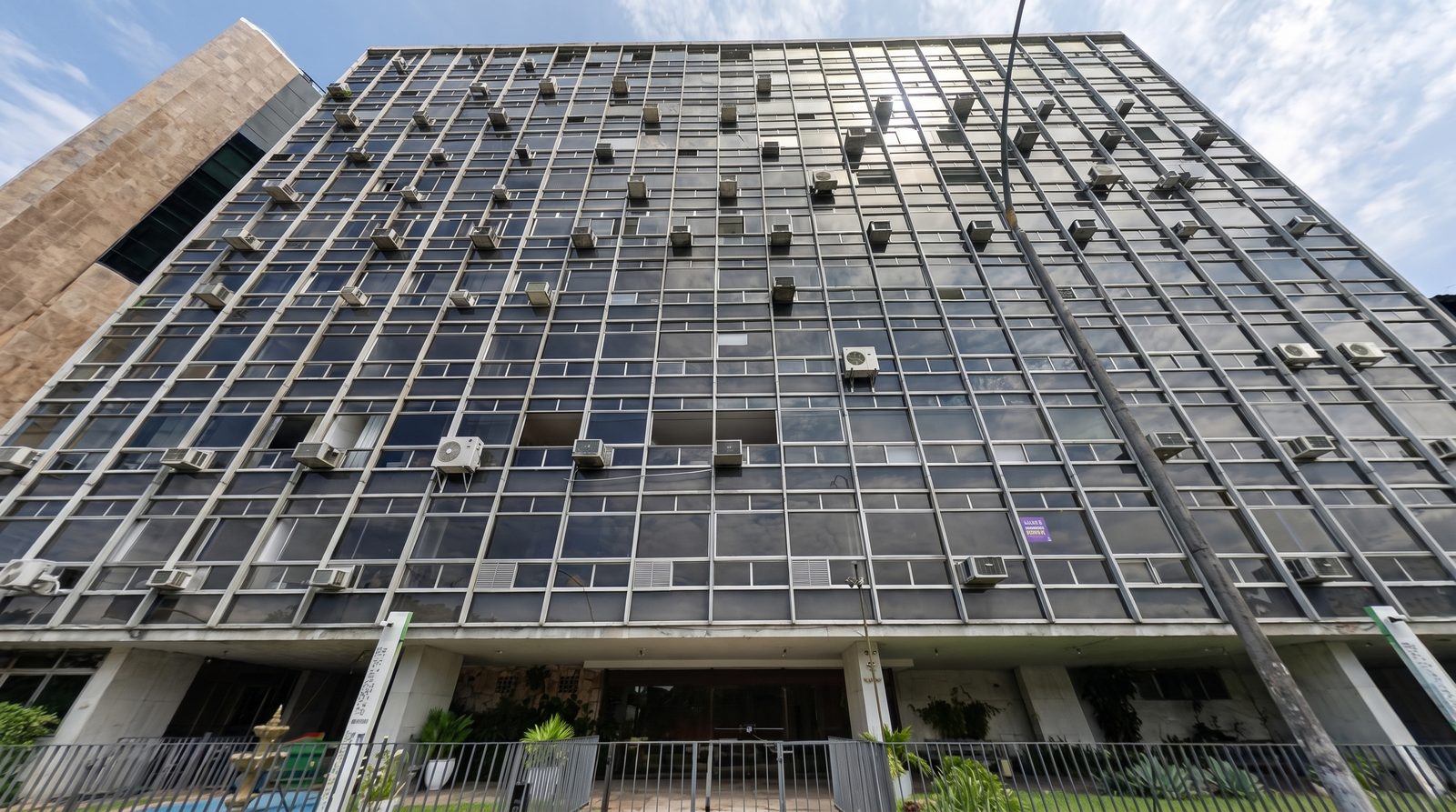 Fachada do Condomínio Sonata Botafogo reformada pela Exclusive Engenharia no Rio de Janeiro